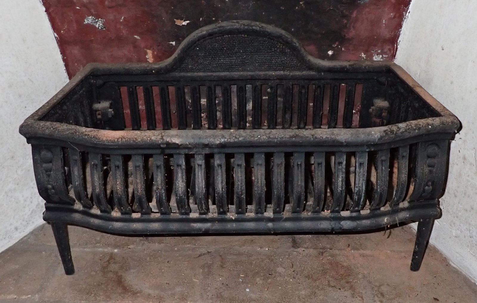 Cast Iron Log Holder (1 of 3)