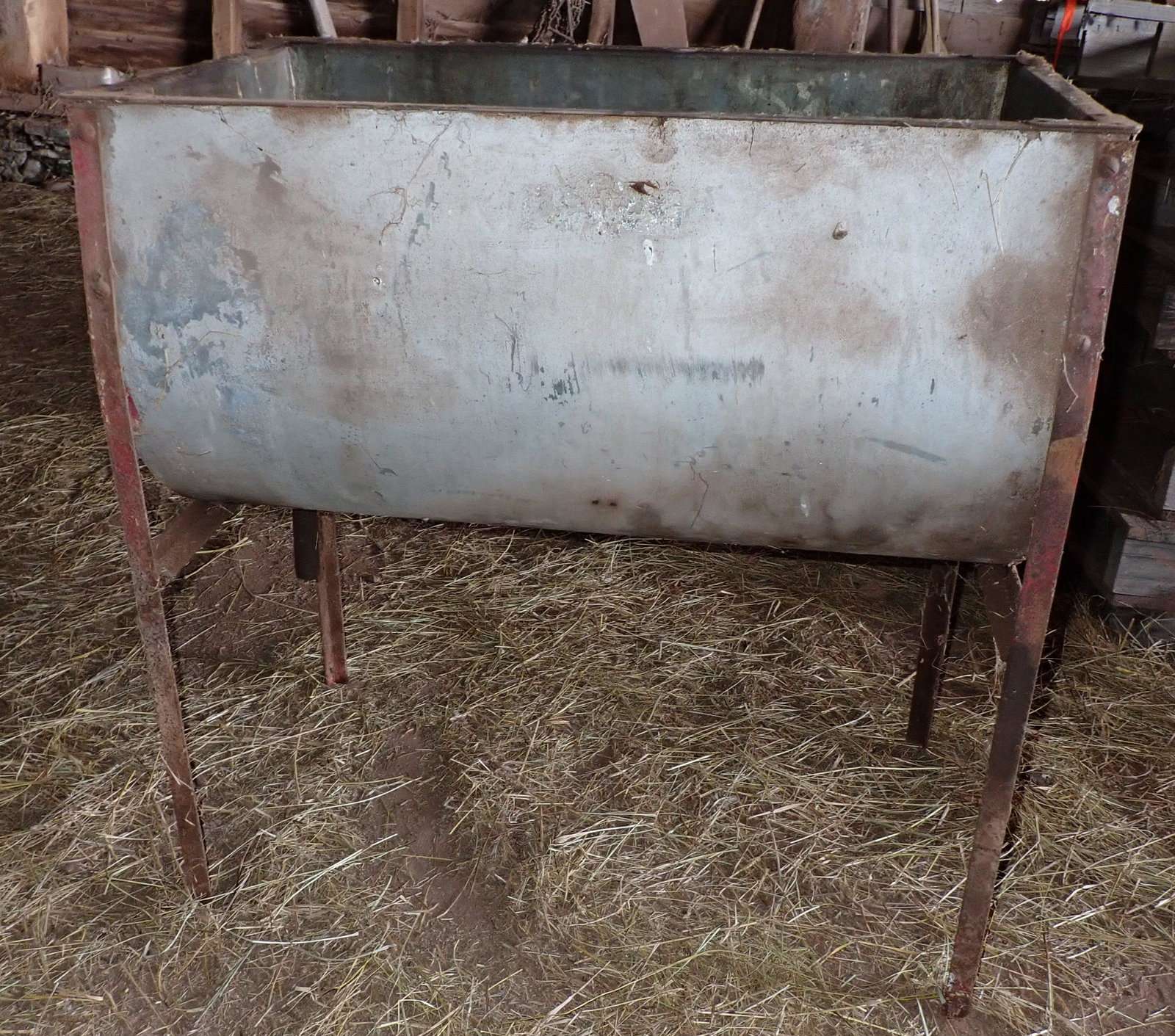 Washtub: Approx 18" x 32" x 34" tall