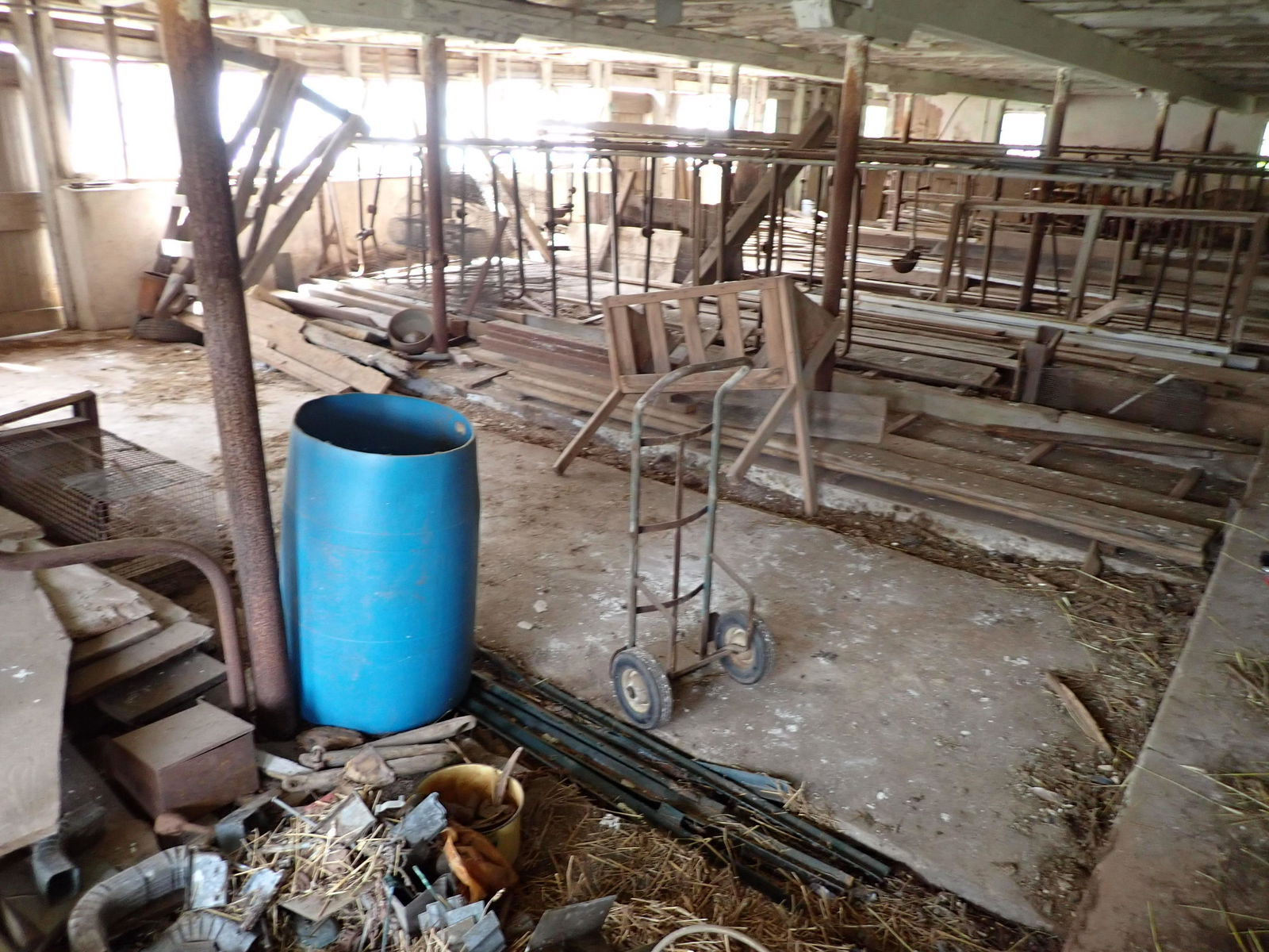 Wood / Lumber Barn Beams Misc (1 of 16)