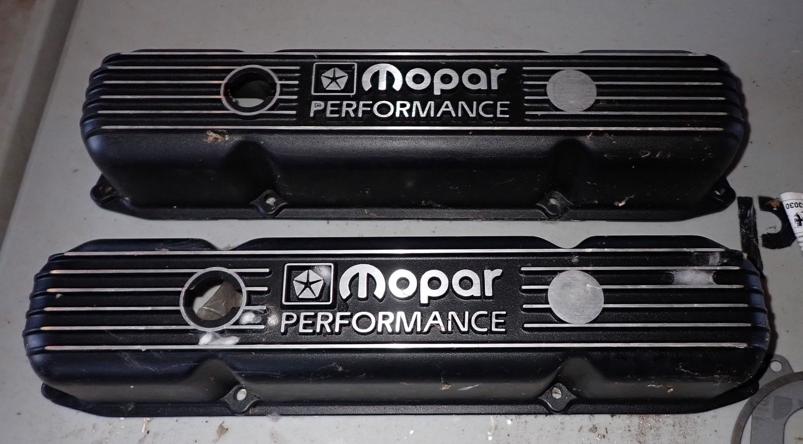 Mopar Valve Covers (1 of 4)