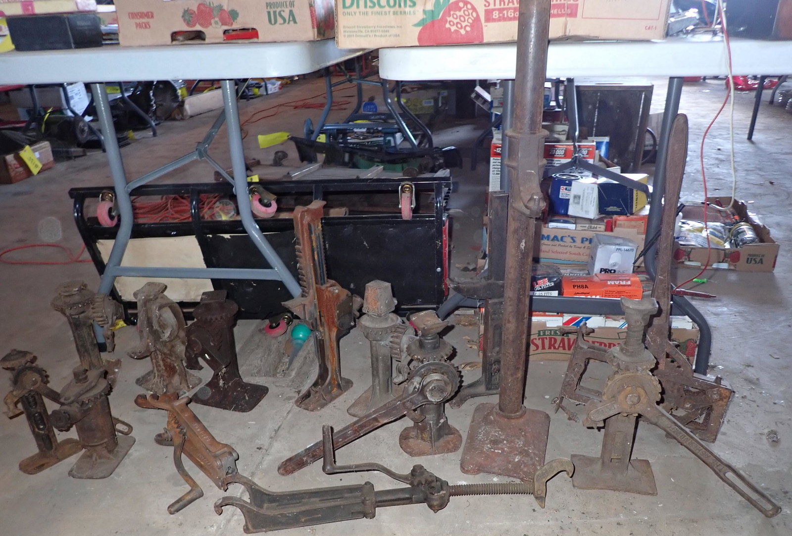 13 Antique Jacks and Rachet (1 of 6)