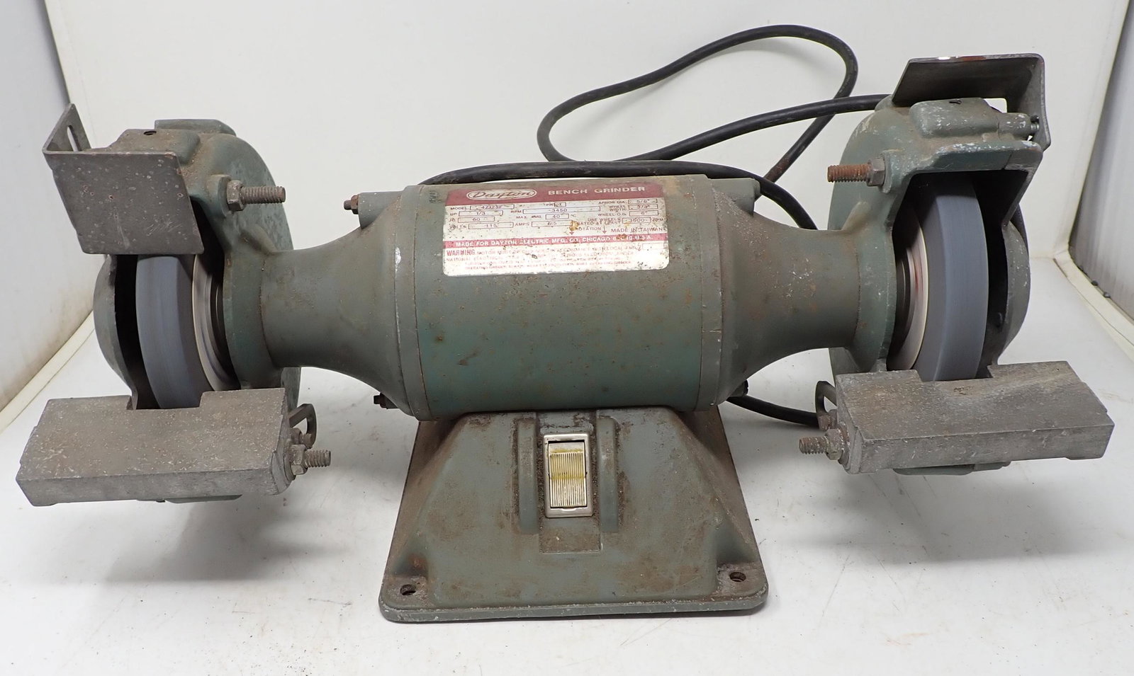 Dayton Bench Grinder (1 of 2)