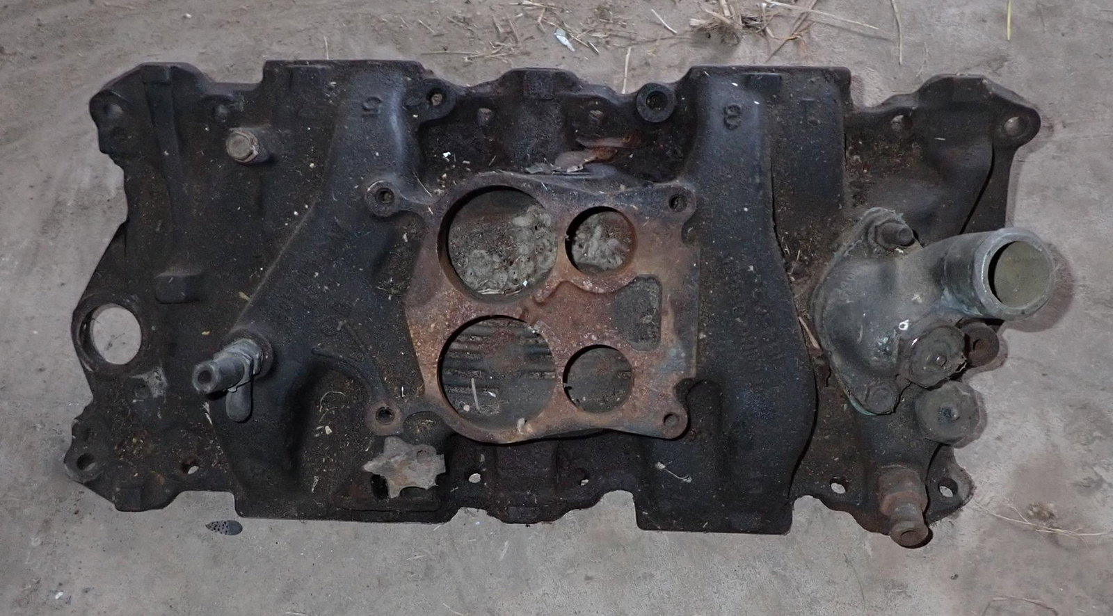 GM Small Block Chevy Intake Manifold (1 of 5)
