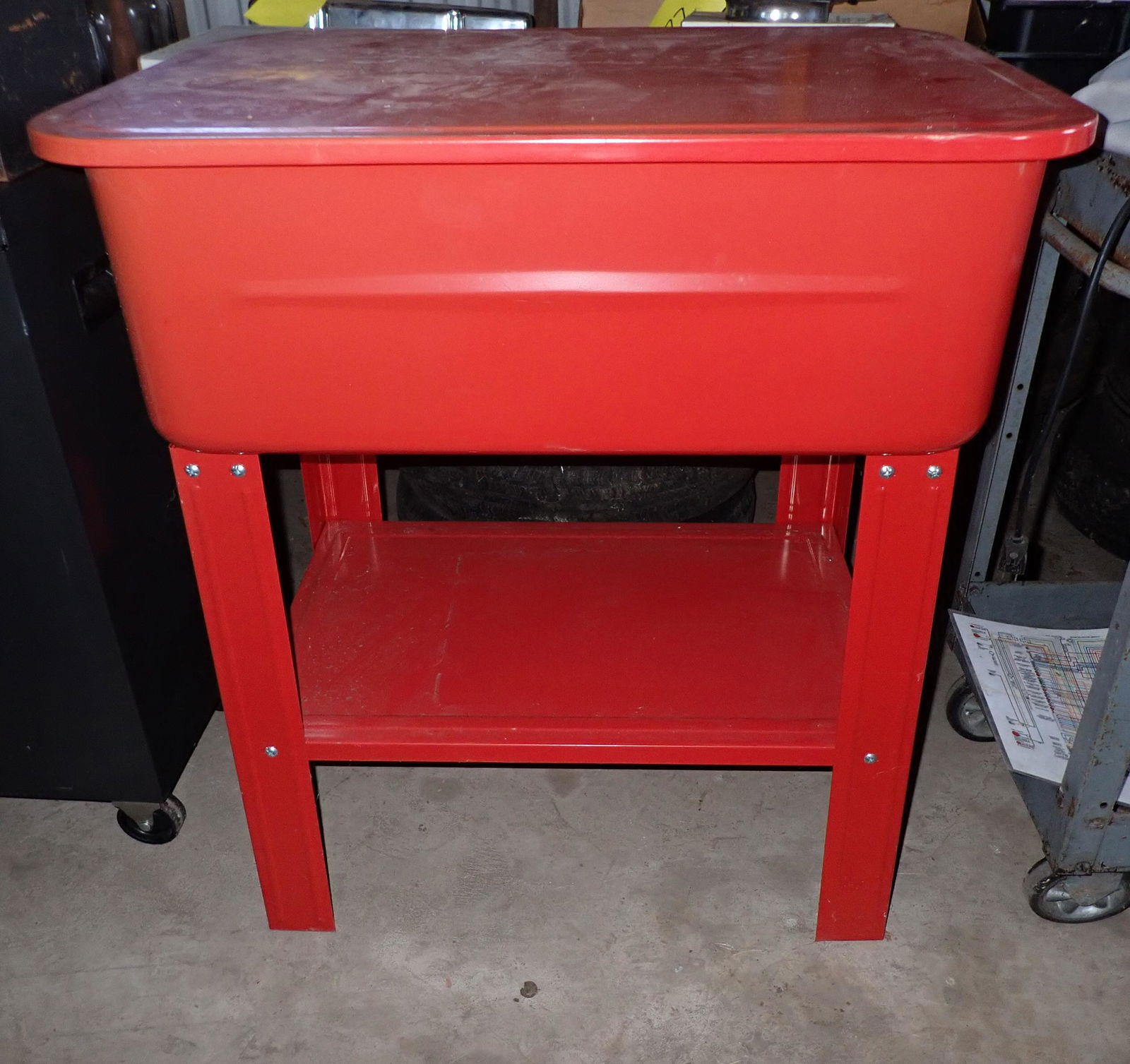 Chicago 20 Gallon Parts Washer Model 94702 (1 of 4)