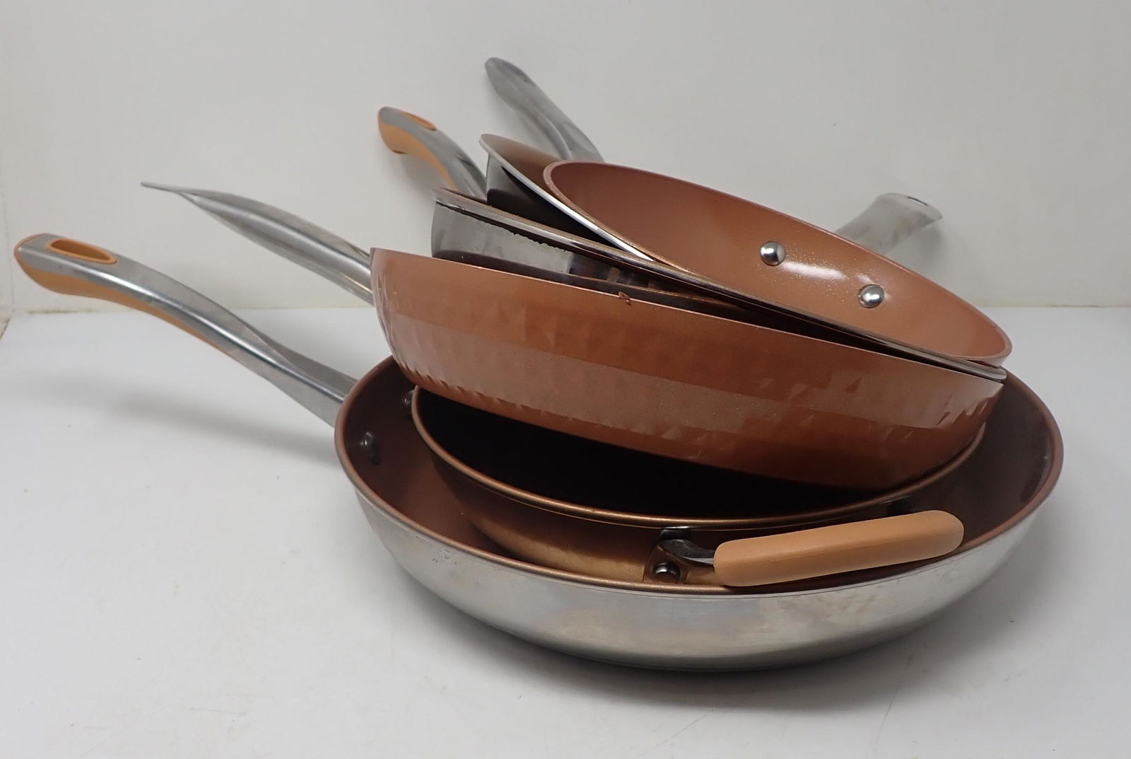 Copper Chef Ayesha Cooks Essentials Misc Skillets (1 of 4)