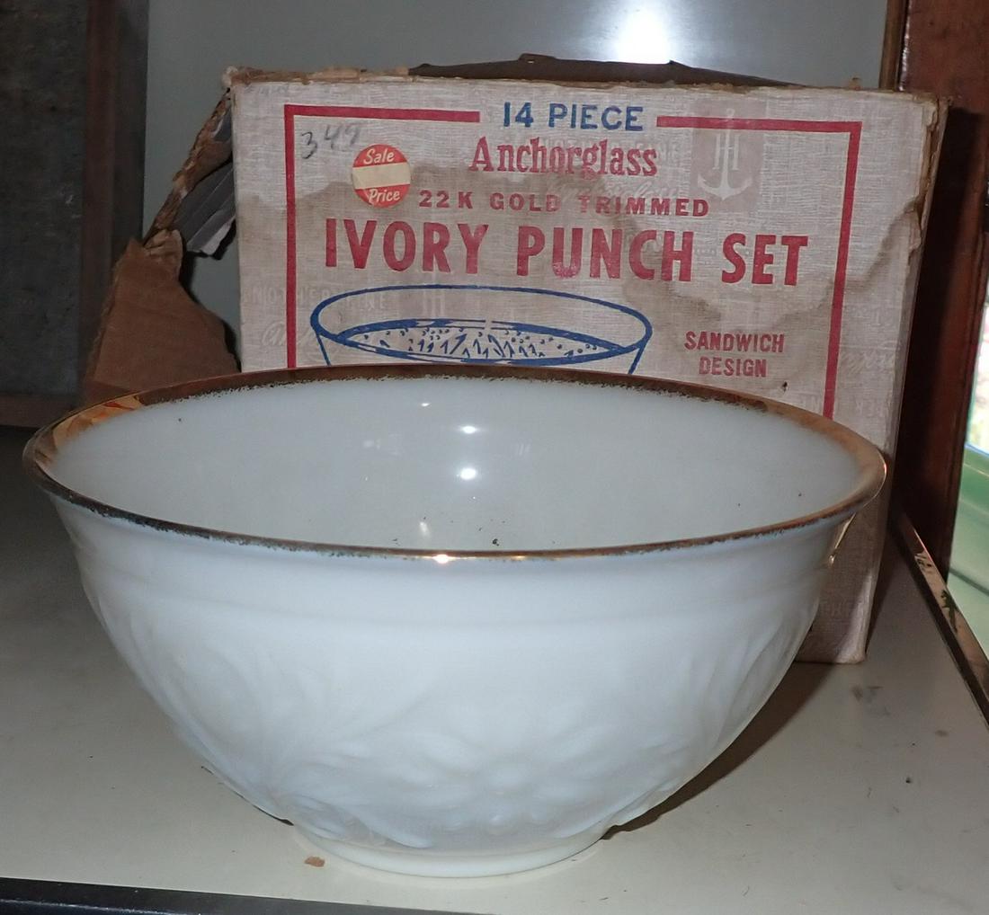 Anchorglass Ivory Punch Set 22k Gold Trim (1 of 3)