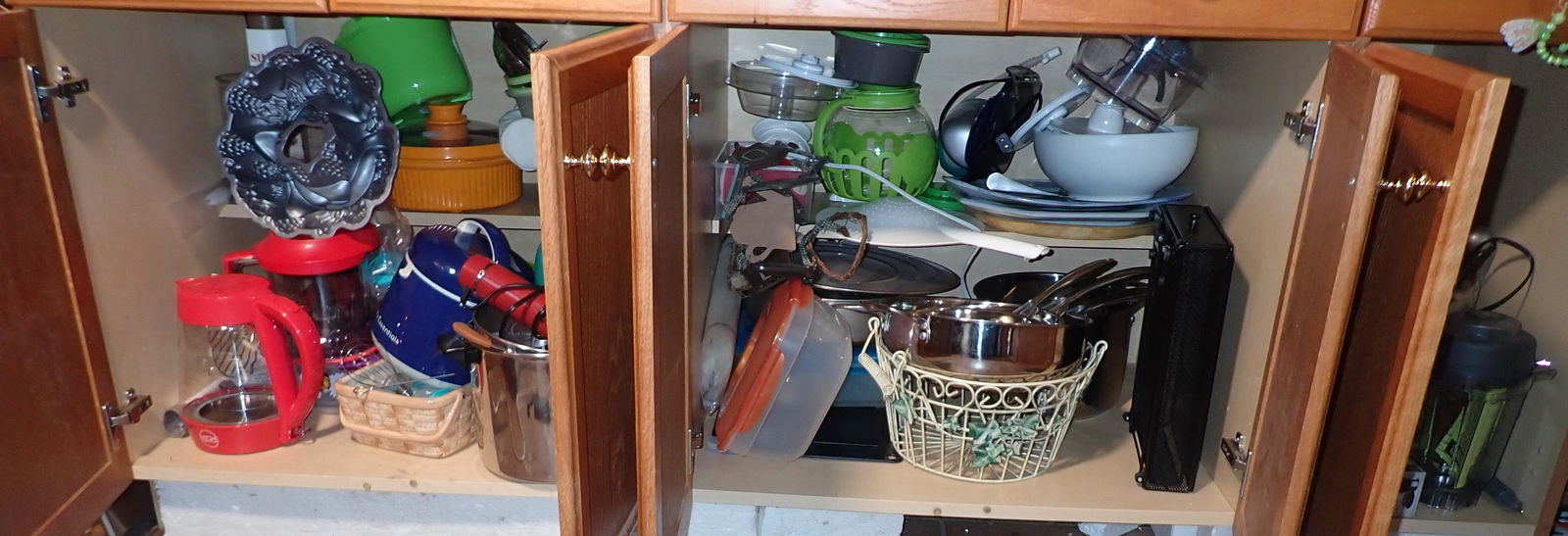 Wolfgang Puck Revere Ware Cookware Cabinet Contents (1 of 10)