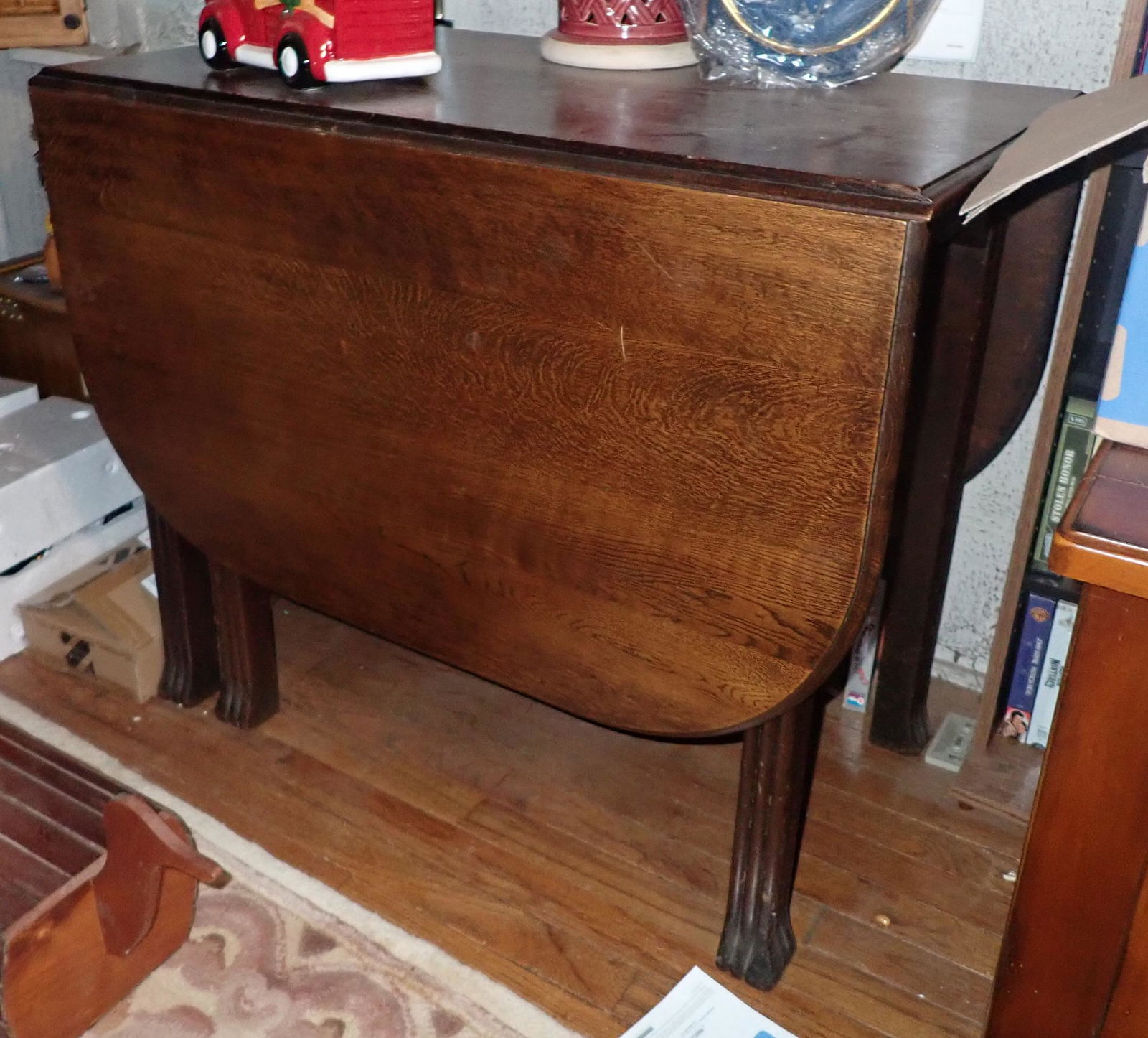 Drop Leaf Table: Approx 20 1/2" (closed) x 35 1/2" x 30" tall. Does not include items on it. Pick up in afternoon only