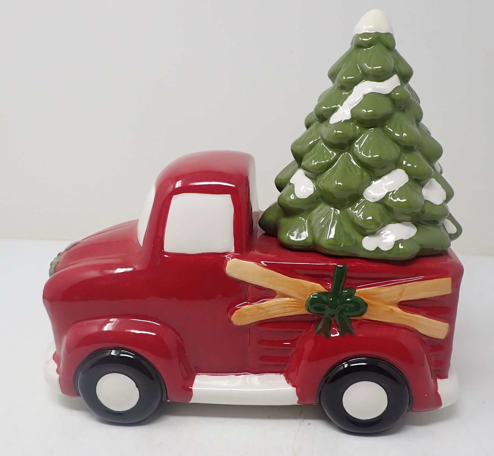 Pier 1 Ceramic Christmas Tree Truck Cookie Jar (1 of 1)