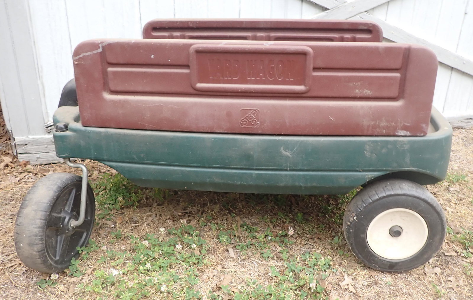 Step 2 Yard Wagon: Approx 25" x 44"