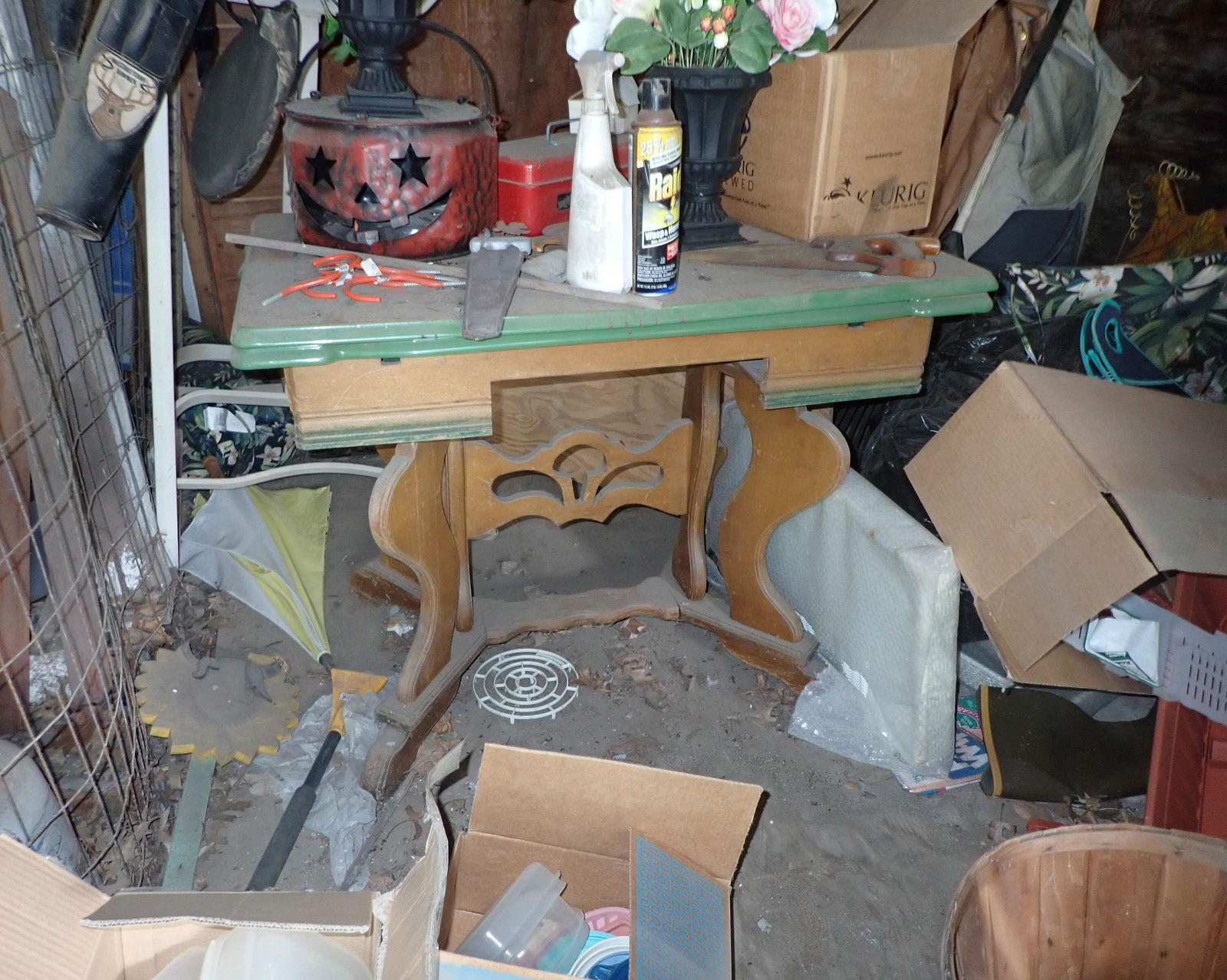 Porcelain Top Table Partial Garage Contents (1 of 15)