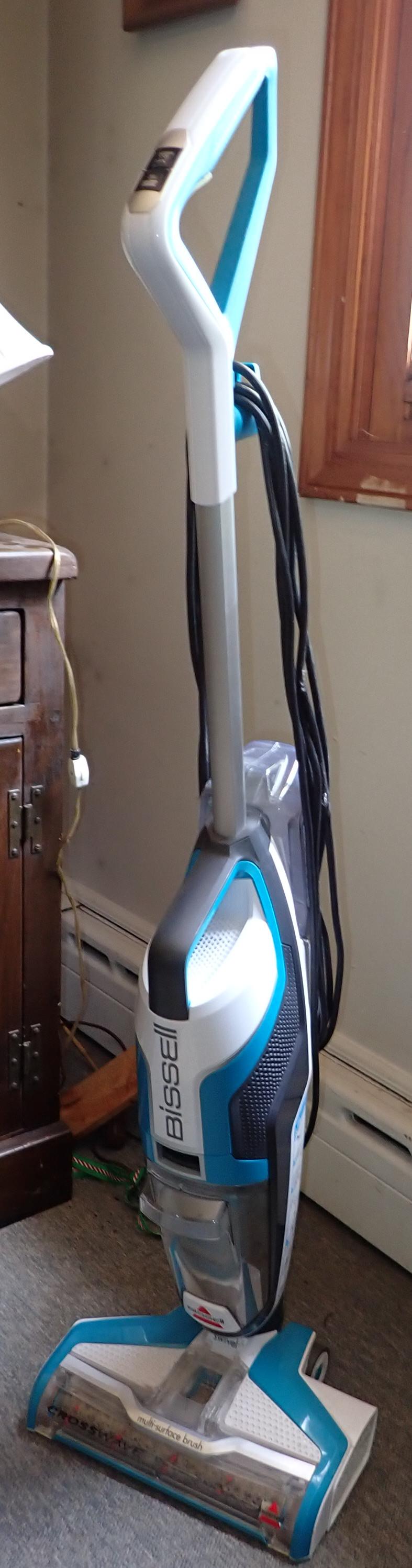 Bissell Hardwood Floor / Carpet Cleaner (1 of 3)