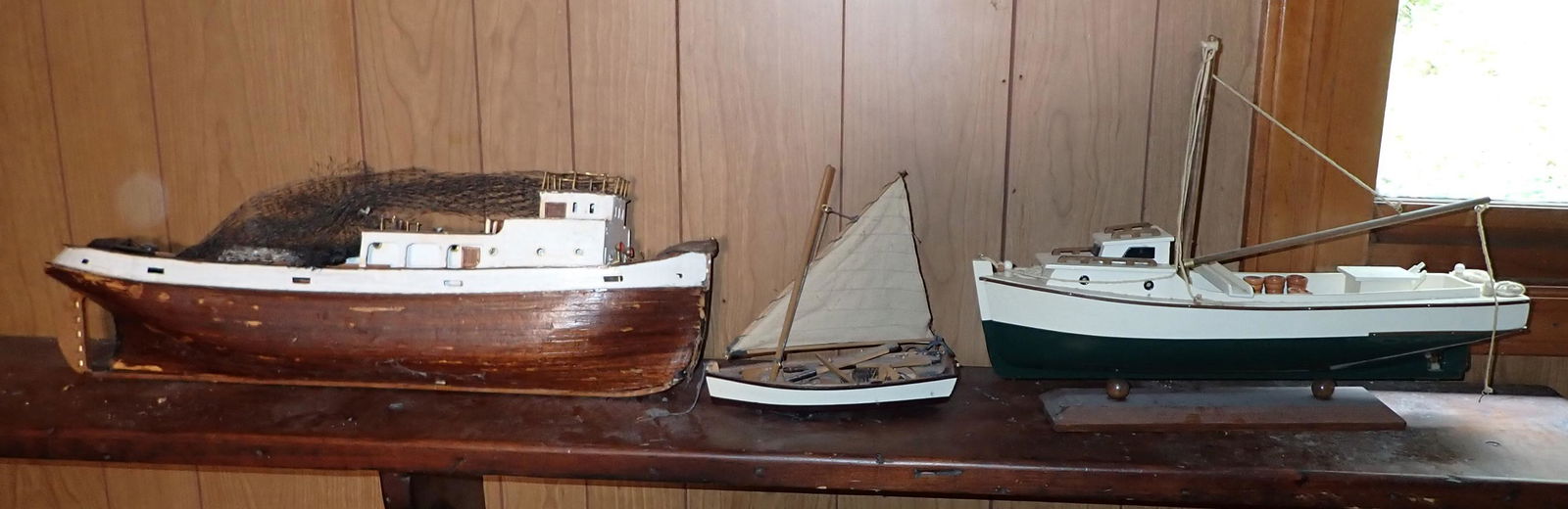 3 Wooden Model Boats (1 of 5)