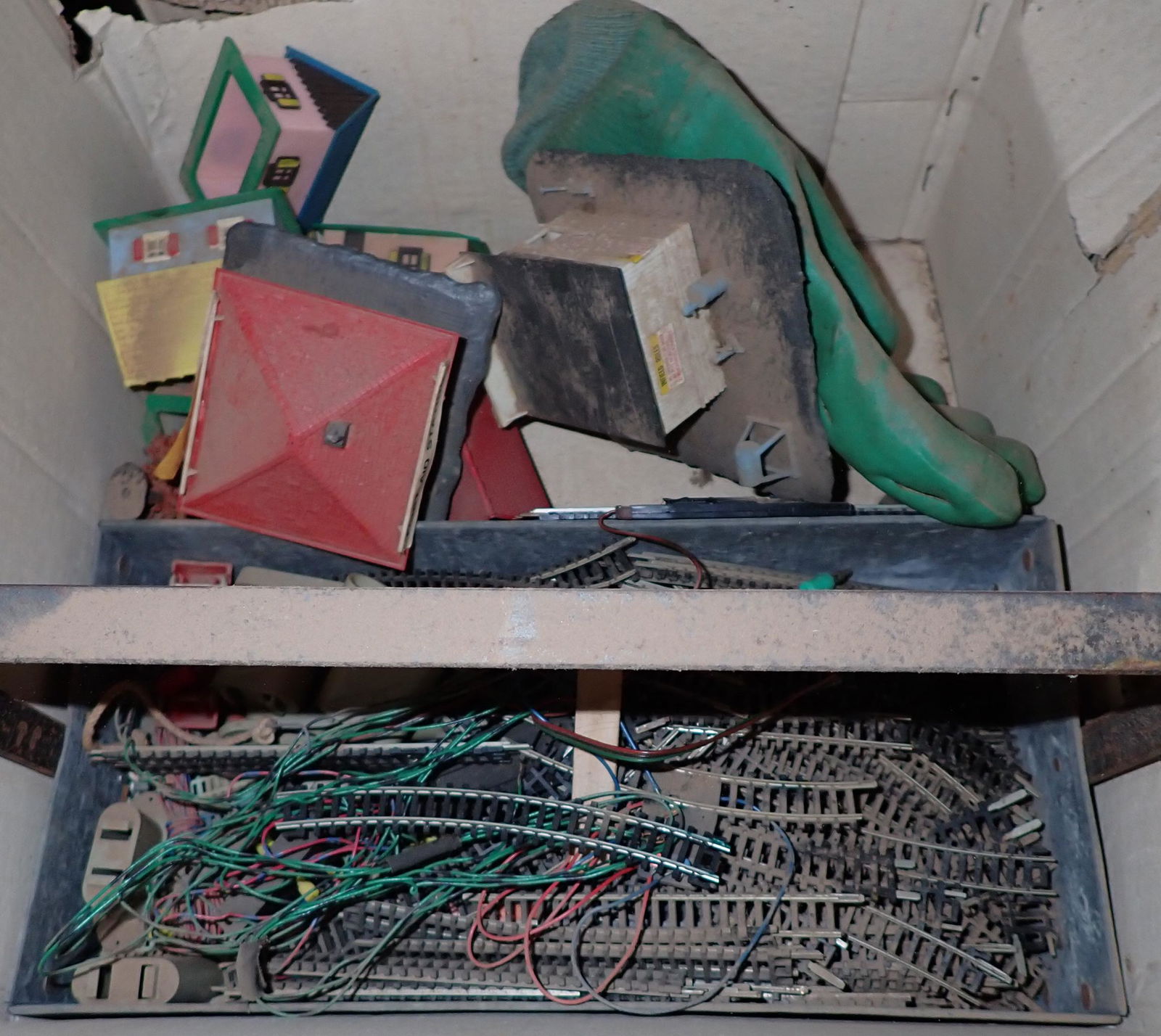 N Scale Trains Transformer & Misc (1 of 5)