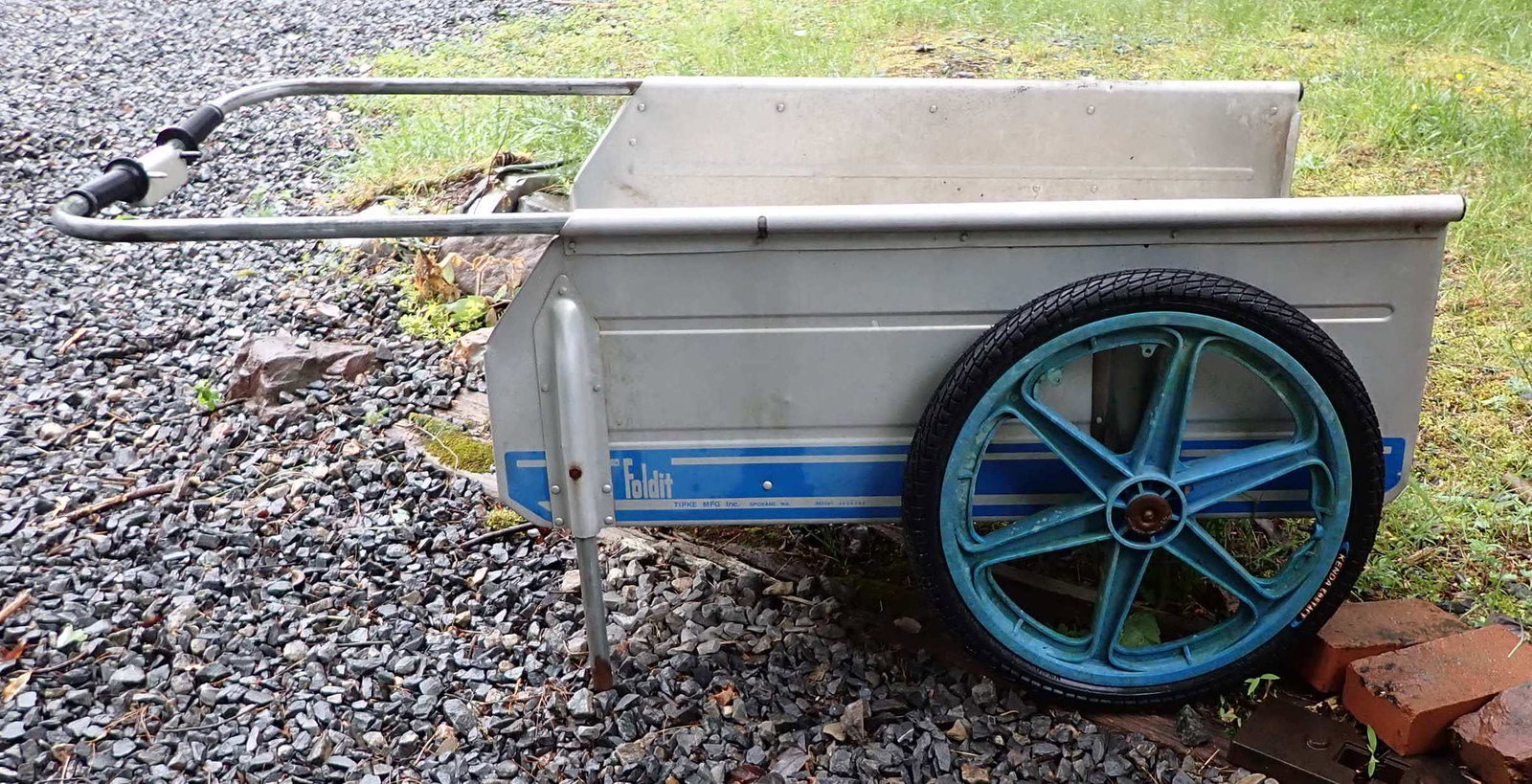 Foldit Aluminum Garden Cart (1 of 4)