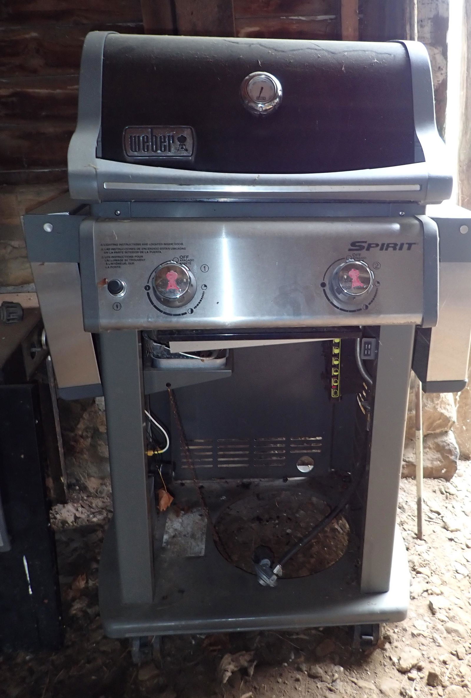 Weber Spirit Gas Grill (1 of 5)