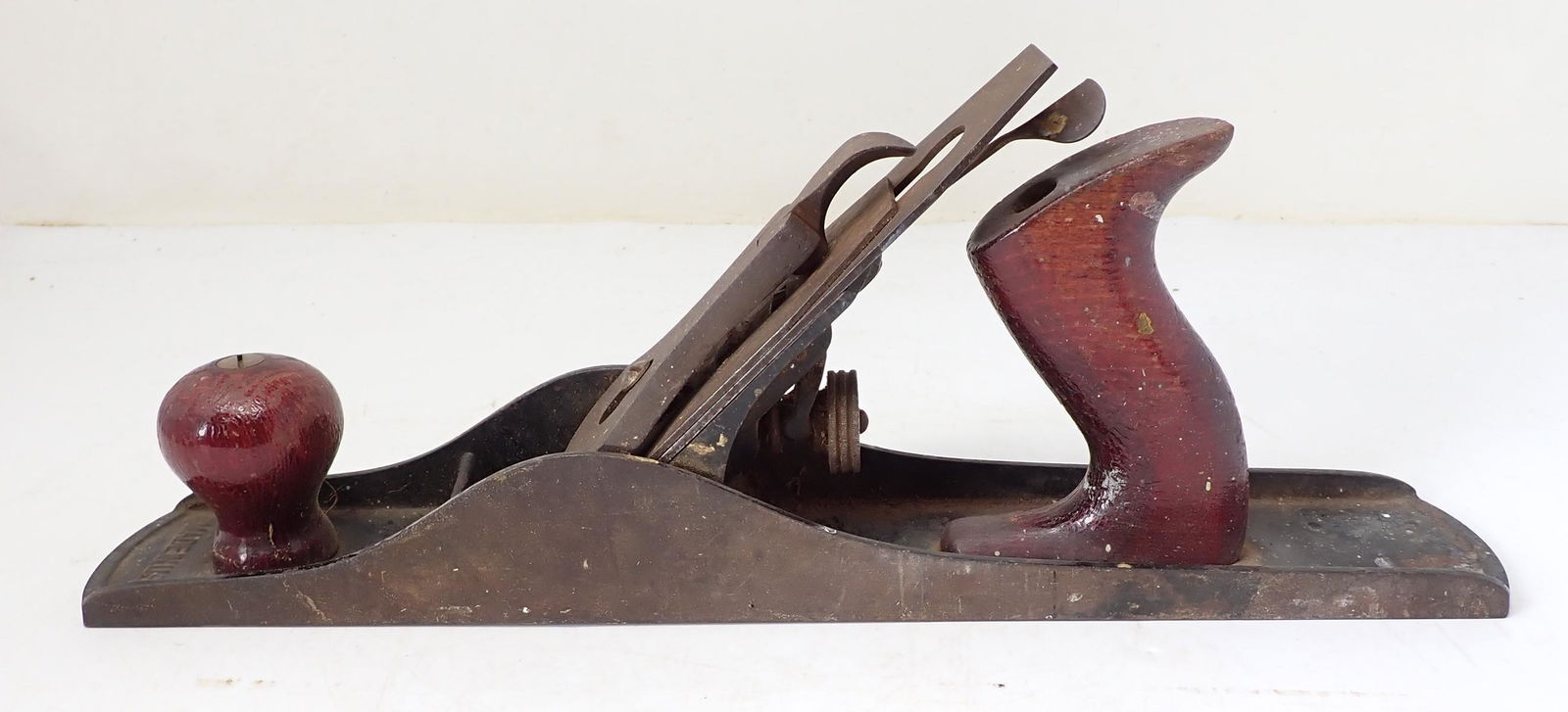 Smooth Bottom Woodworking Plane (1 of 4)