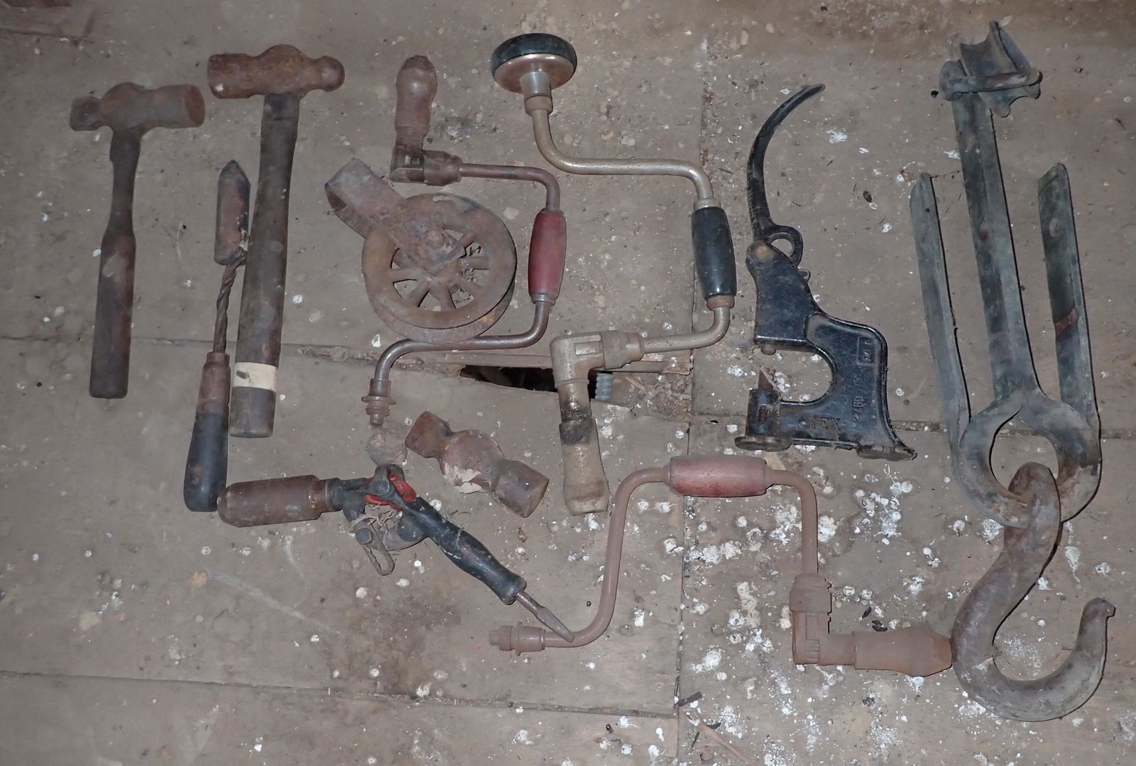 Drill Braces Hook Pulley Misc Tools (1 of 1)