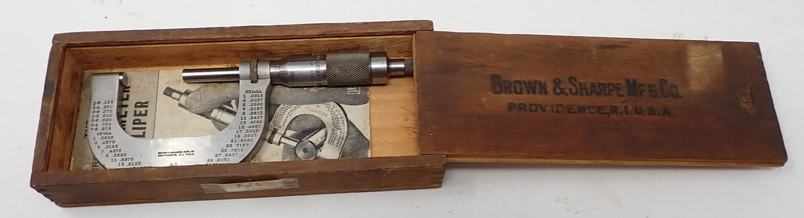 Brown & Sharpe Micrometer Caliper 48rs (1 of 2)