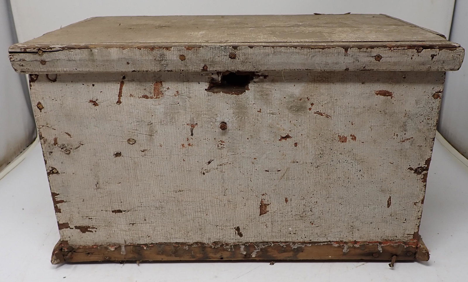 Miniature Blanket Chest: Approx 9 1/2" x 15 1/2" x 9 1/2" tall