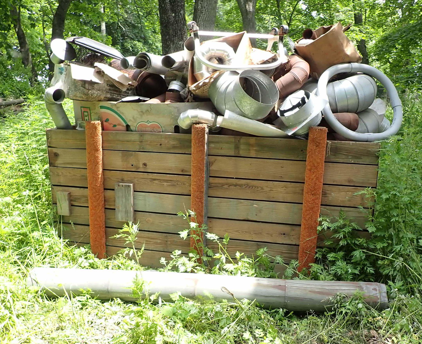 Bin Full of Stove Pipe: Bin is approx 4'x8'x 41 1/2" tall