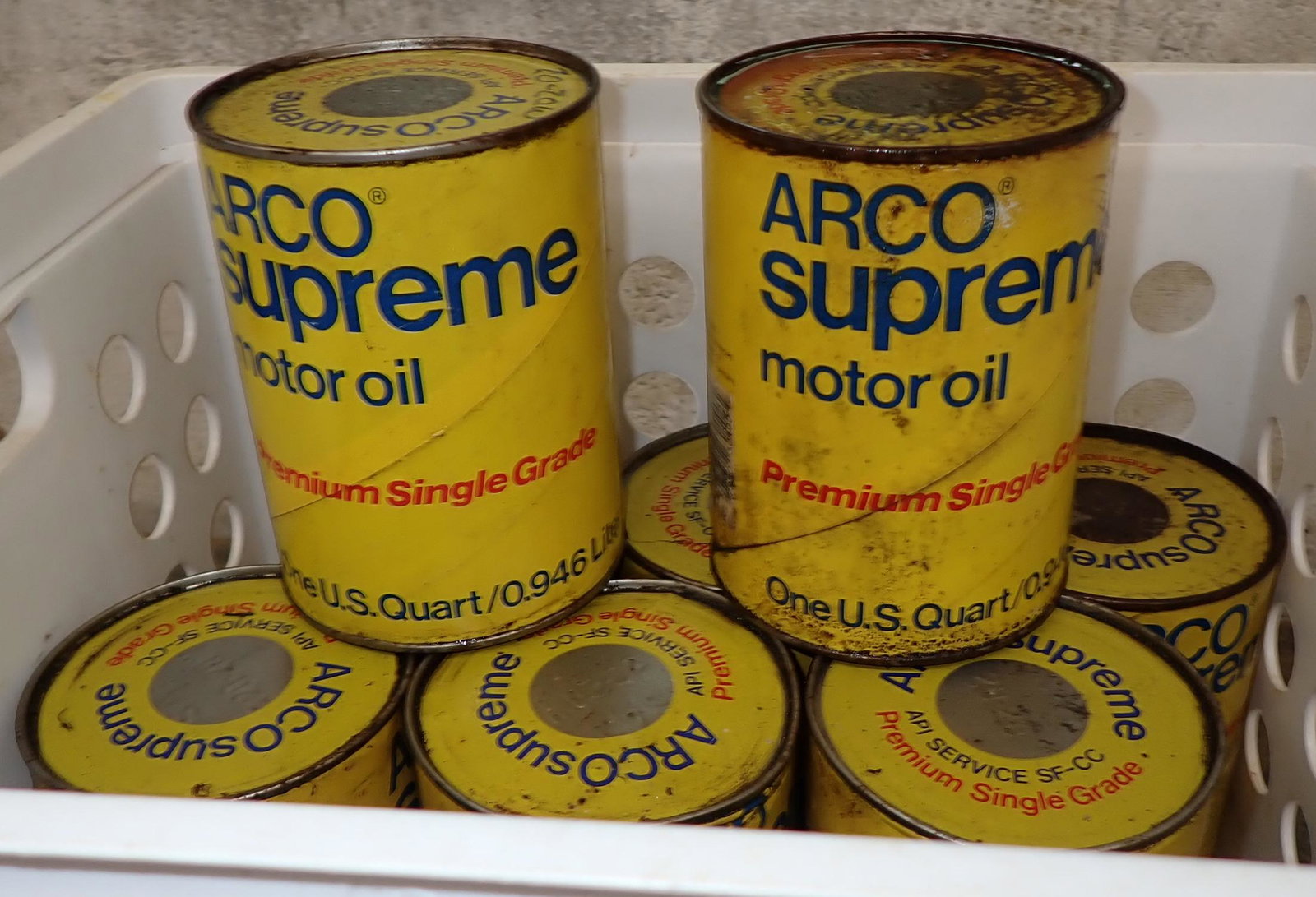 11 Quarts Arco Motor Oil: Cardboard containers
