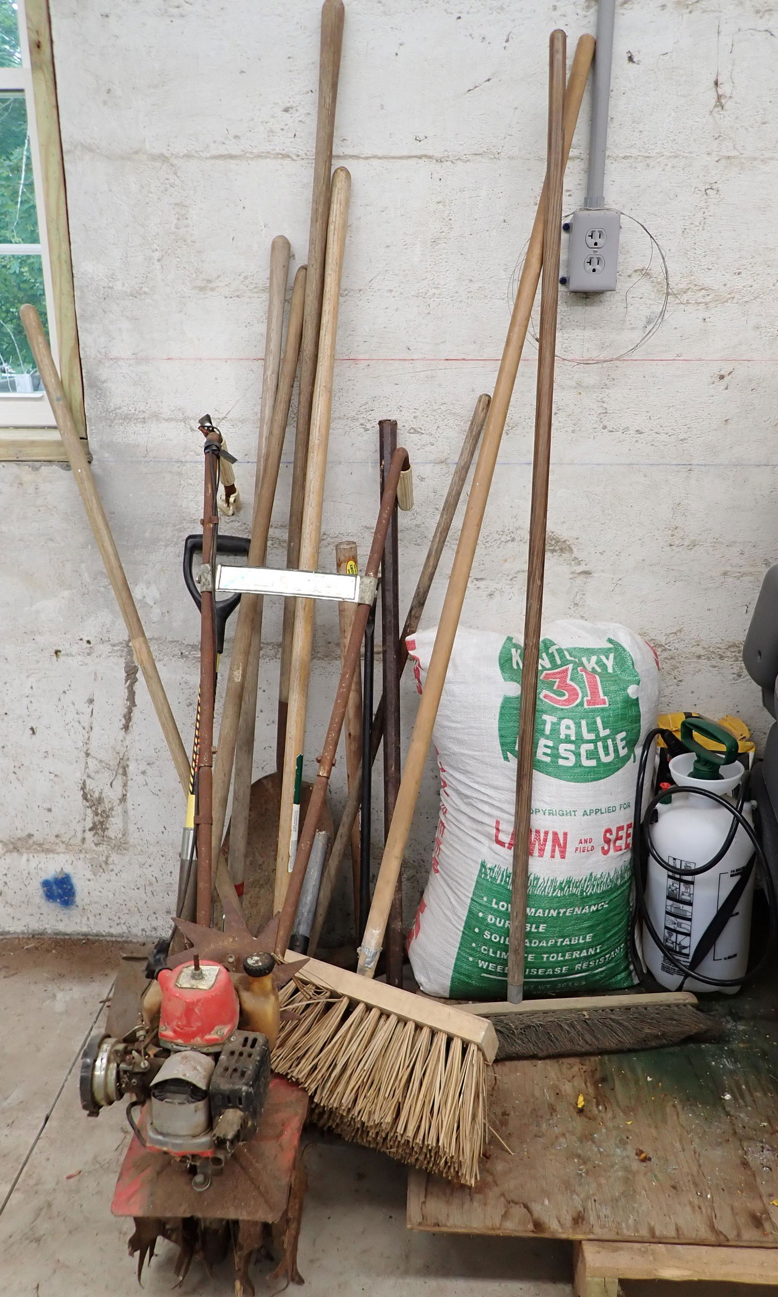 Grass Seed Garden Tools Sprayer Misc (1 of 5)