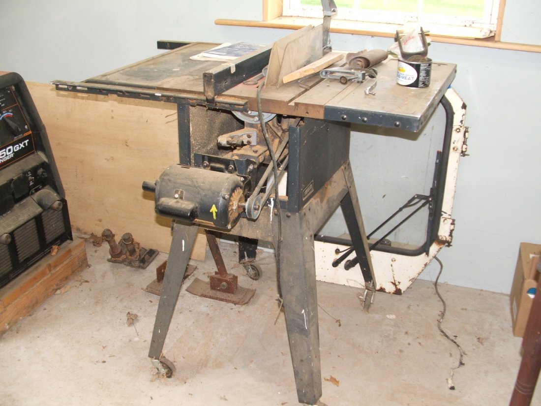 Table Saw: Table Saw