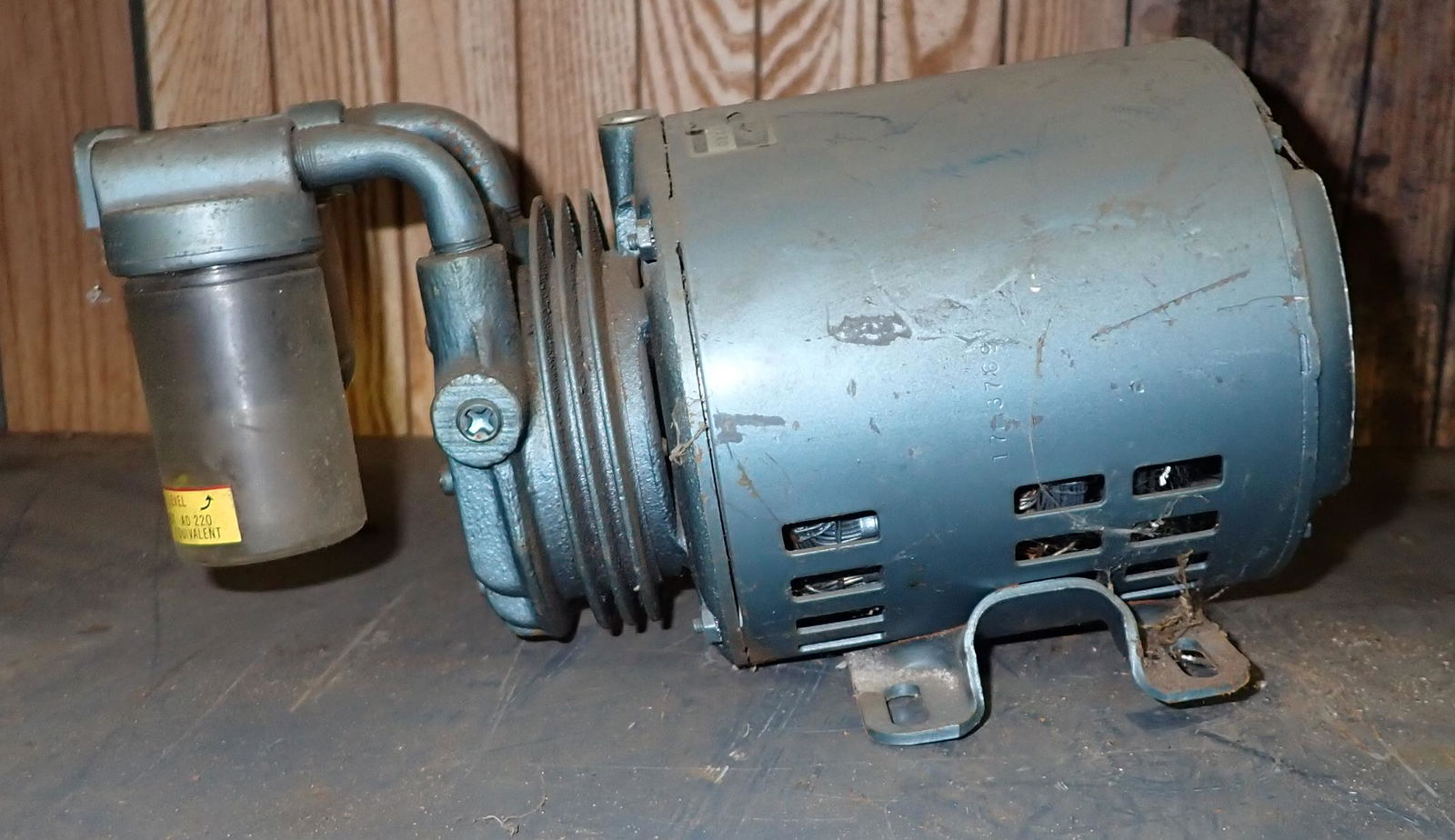 5 Gast Vacuum Pumps (1 of 4)