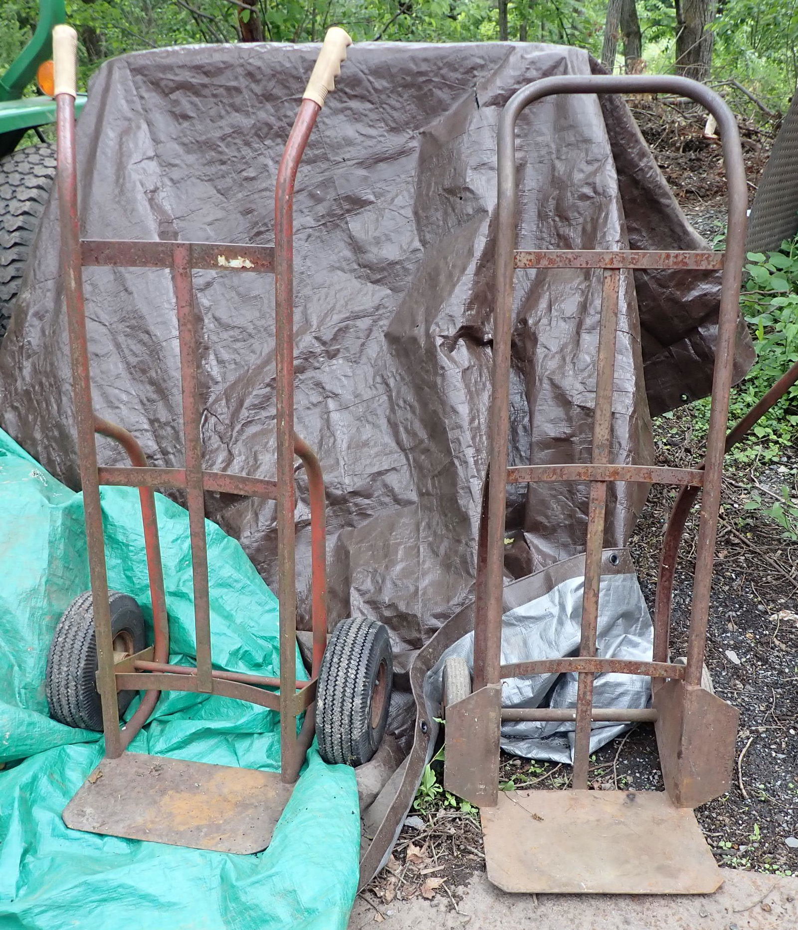 2 Hand Trucks (1 of 2)