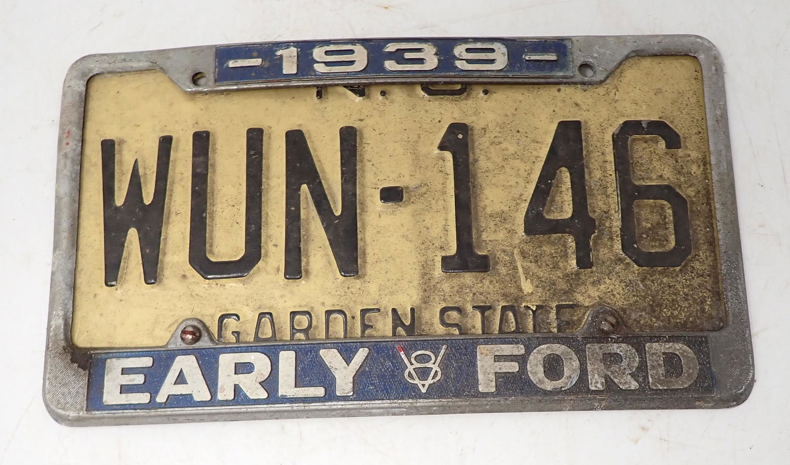 1939 Early V8 Ford License Plate Holder (1 of 1)