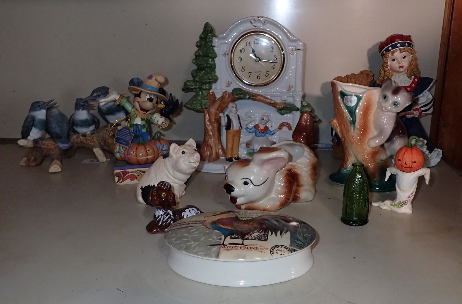 Knick Knacks and Clock (1 of 5)