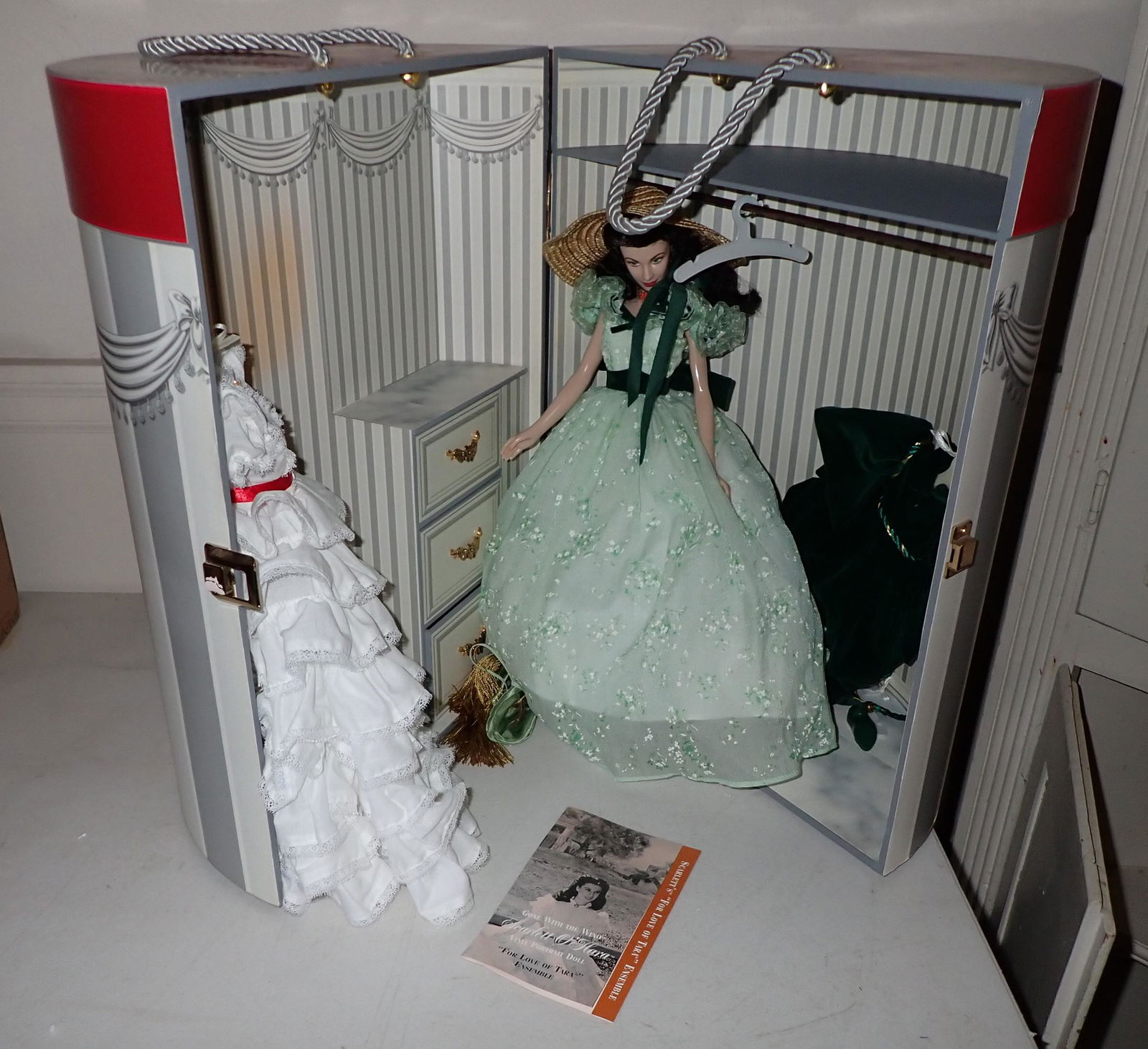 Tara Doll w/ Case Clothing & Accessories (1 of 9)