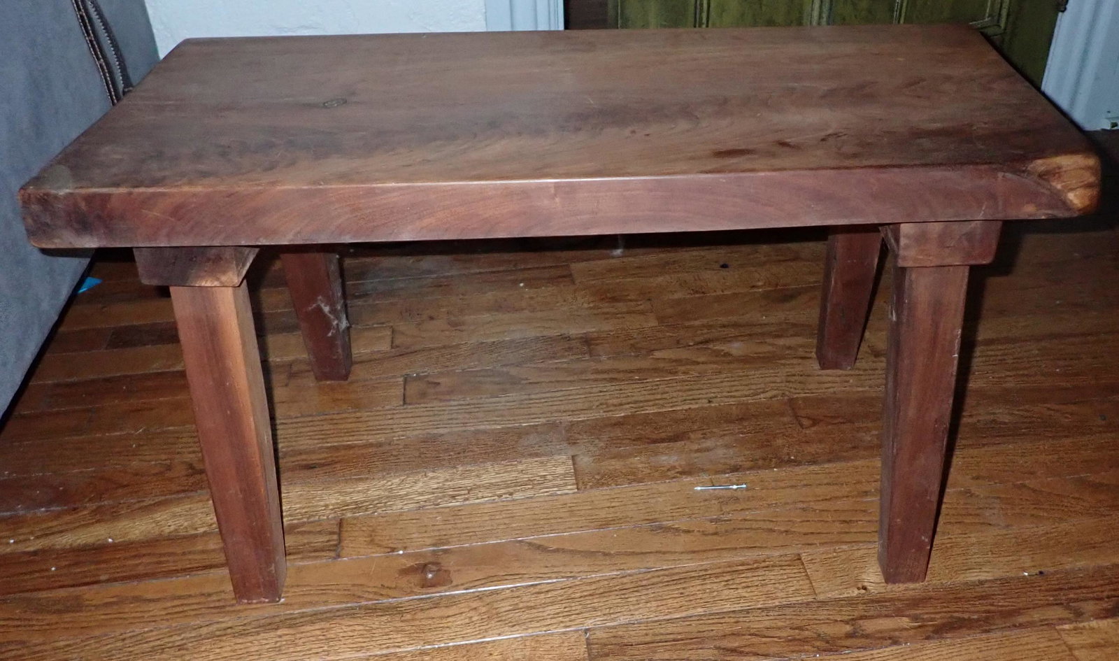 Plank Bench: Apprx 13" x 30 1/2" x 16" tall. Heavy !