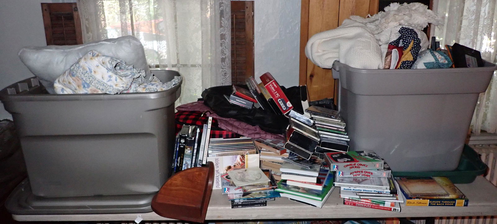 Quilts & Misc Table Contents (1 of 6)