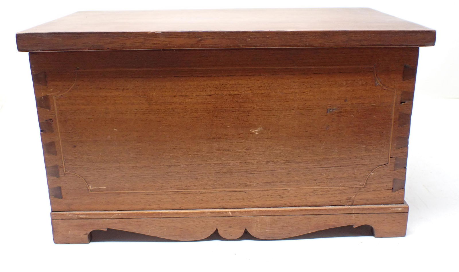 Miniature Blanket Chest (1 of 7)