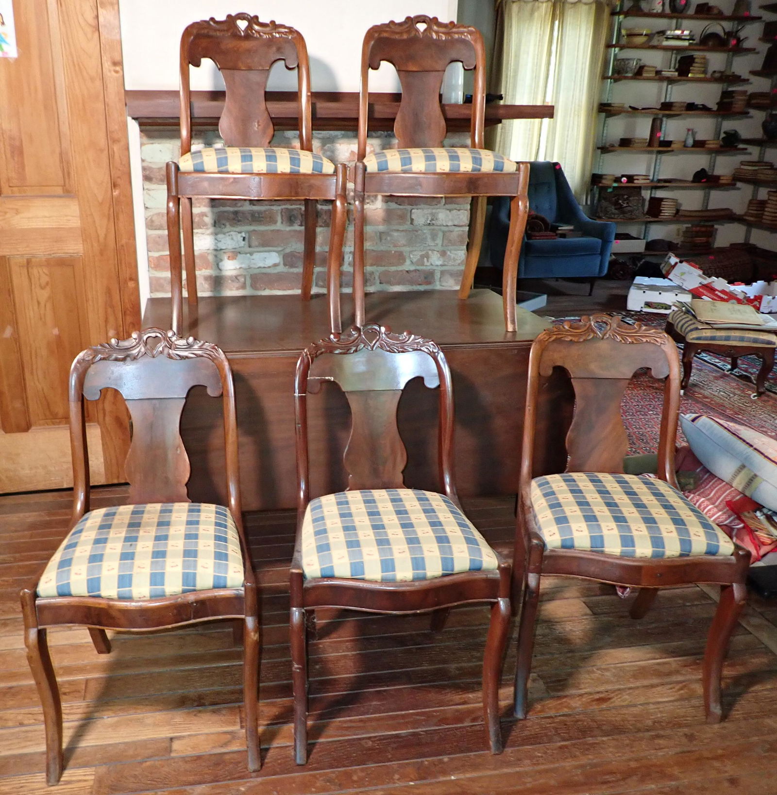 5 Chairs and Drop Leaf Table (1 of 10)