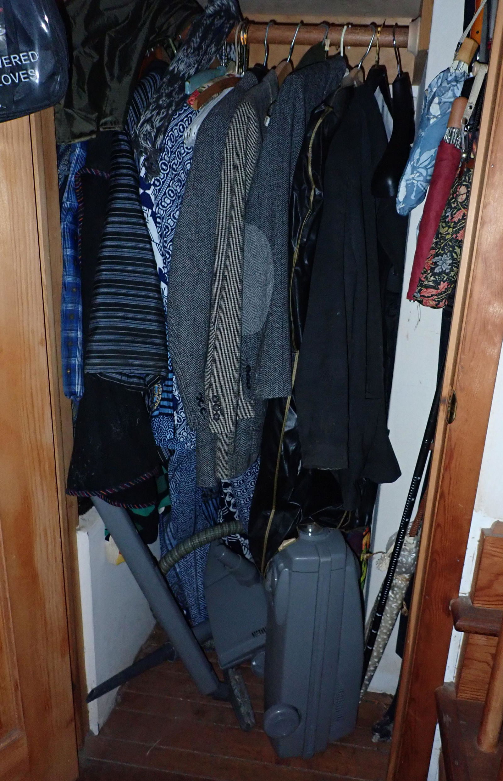 Japanese Robes Clothing Vacuum Closet Contents (1 of 11)