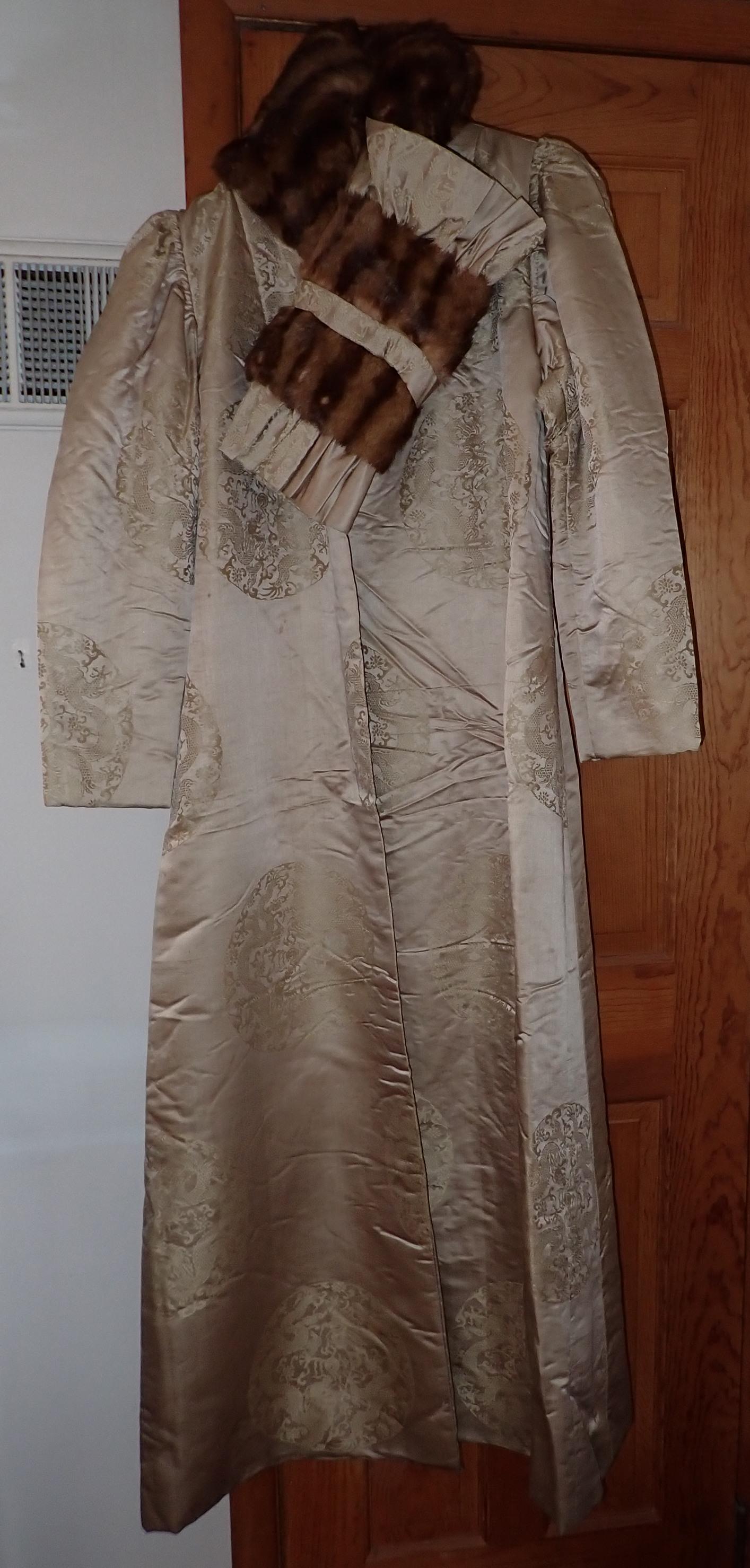 Japanese / Chinese  Full Length Formal Coat (1 of 10)