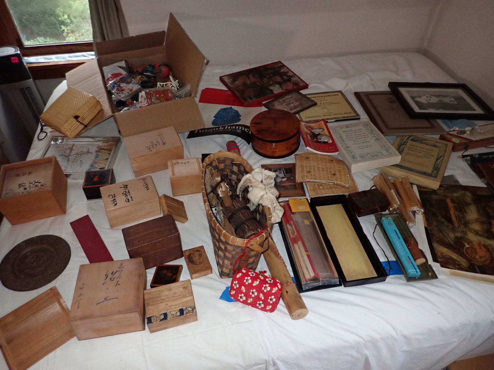 Japanese  Boxes Brass Plaque & Misc (1 of 9)