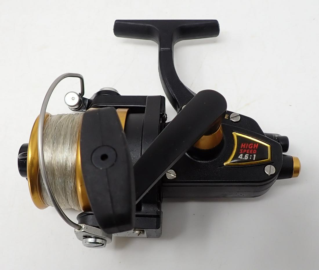 Penn 5500SS Fishing Spinning Reel: with original box