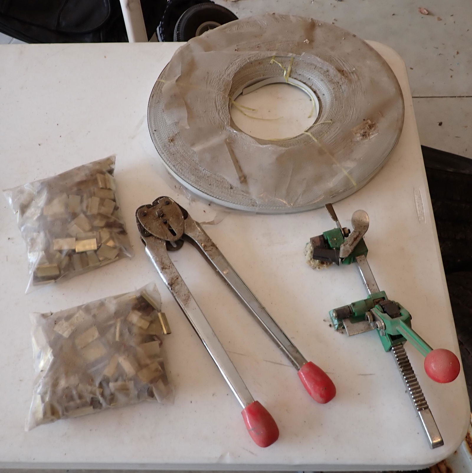 Banding Tools Clips Nylon Banding (1 of 4)