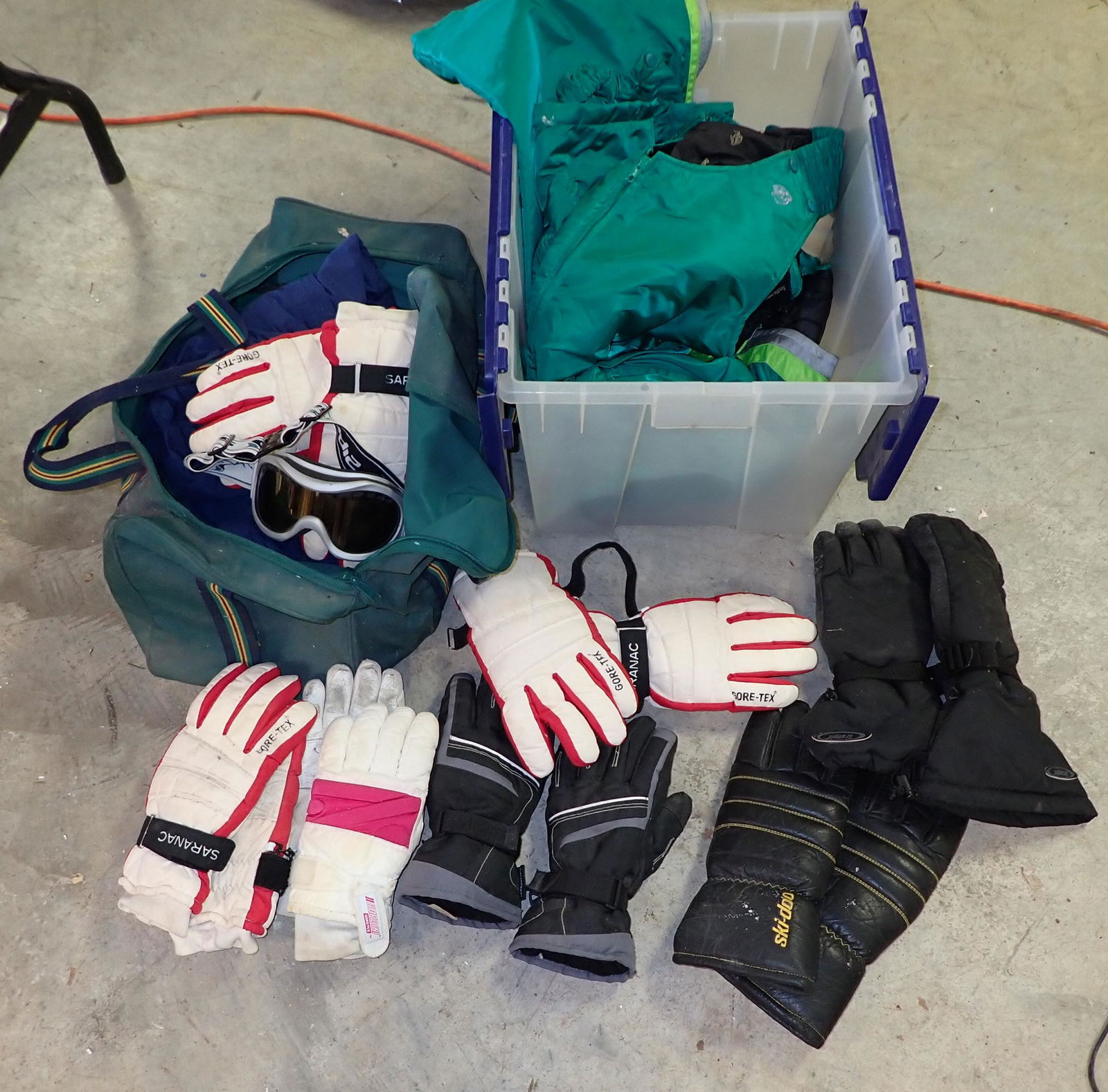 Vintage Ski Doo Snowmobile Gloves and Misc (1 of 3)