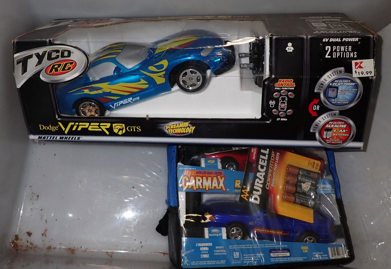 Tyco RC Car Twister Game: Getting tote and contents