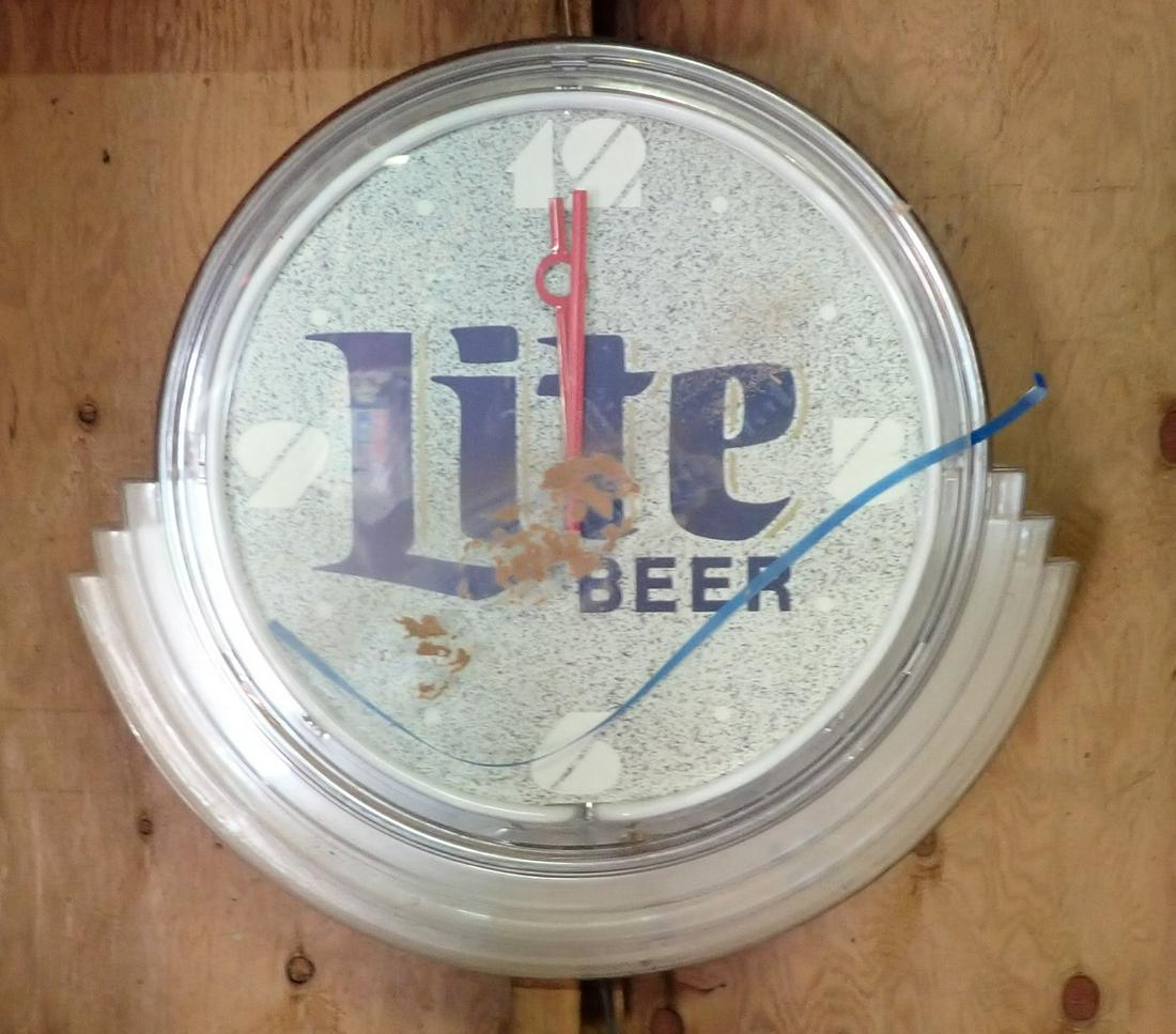 Miller Lite Beer Sign / Clock (1 of 1)