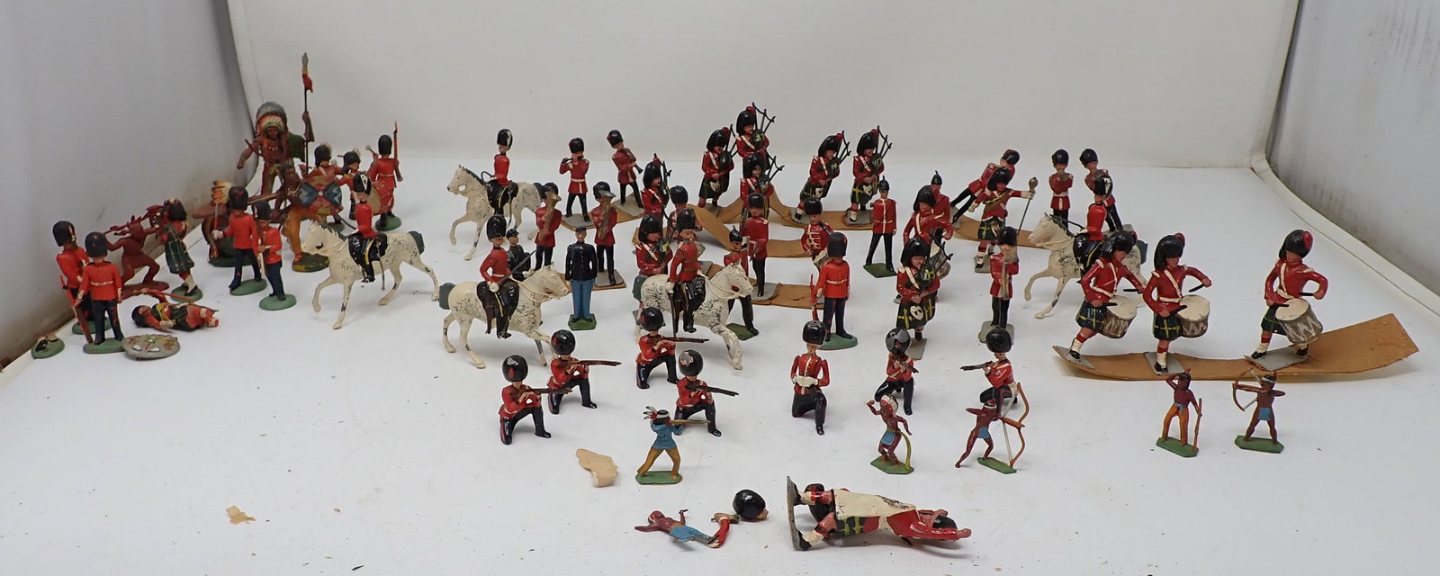 Lead Soldiers Band Indians: Tallest are approx 3 1/2" . Ones in last pic are all plastic