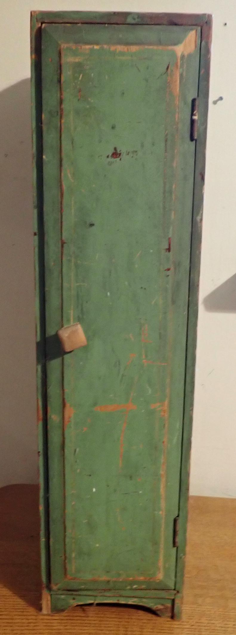 Primitive Green One Door Sorting Cabinet (1 of 6)