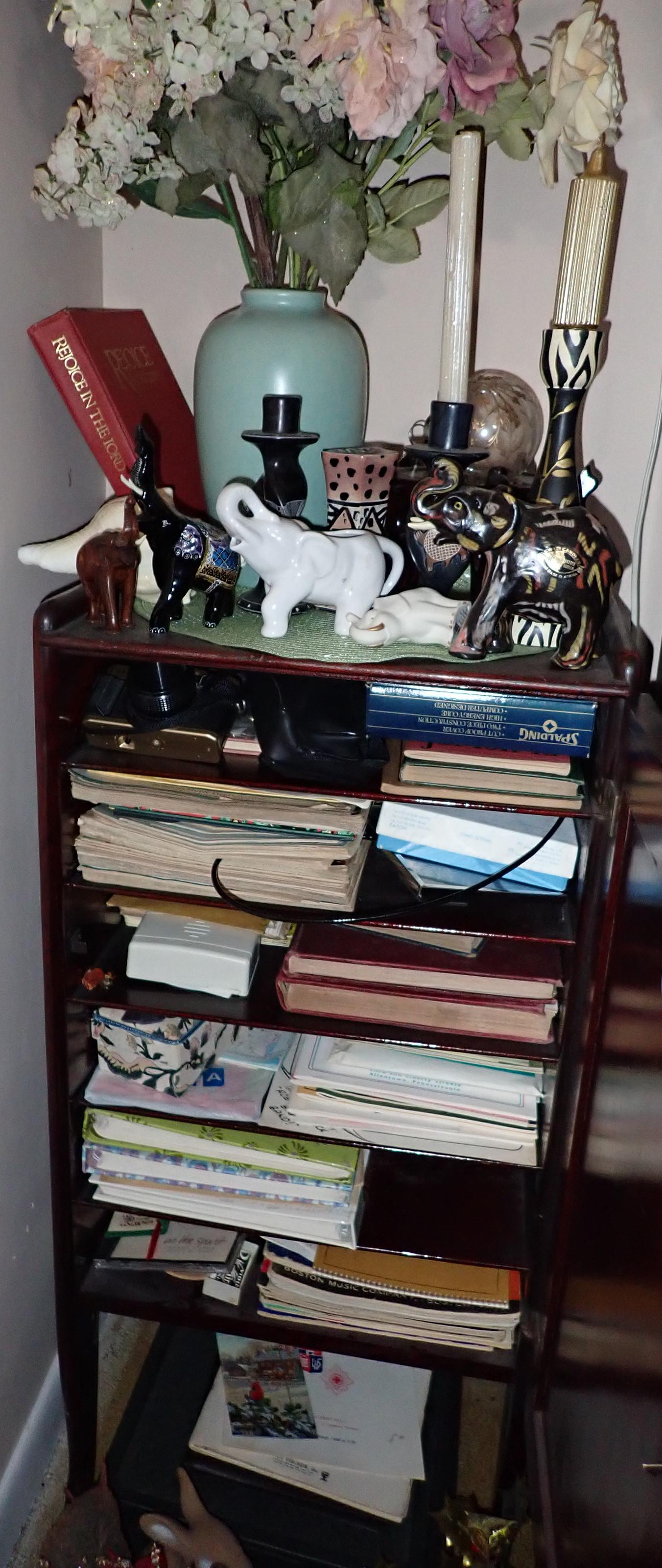 Pottery Vase Swazi Elephant Candle Misc (1 of 6)