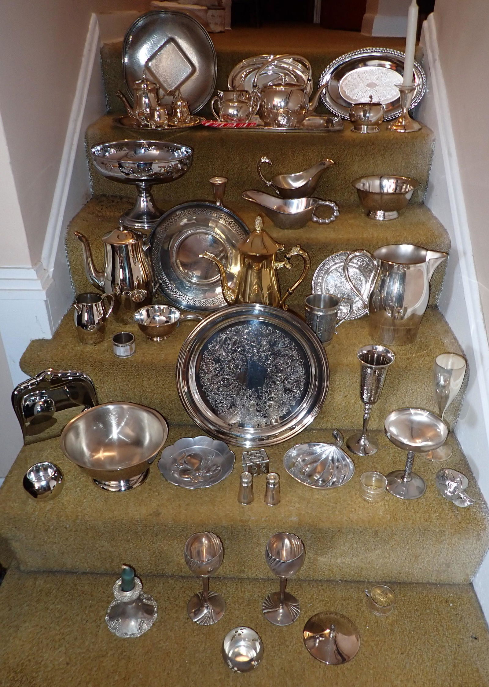 Silverplate Stainless Aluminum & Misc (1 of 8)