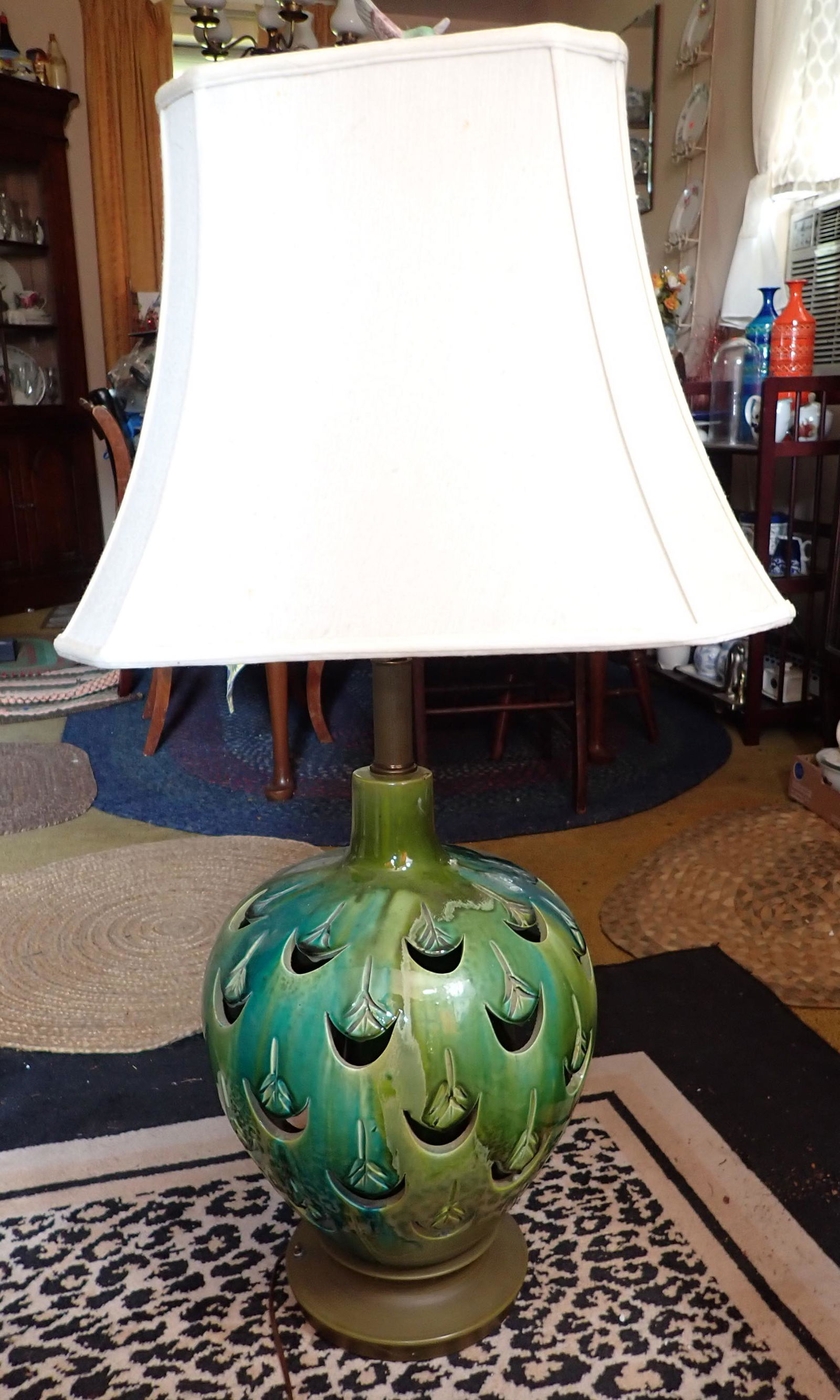 Mid Century Modern Style Lamp (1 of 5)